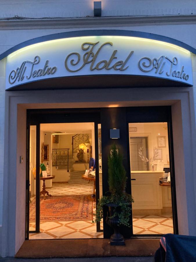 Al Teatro Otel Livorno Dış mekan fotoğraf