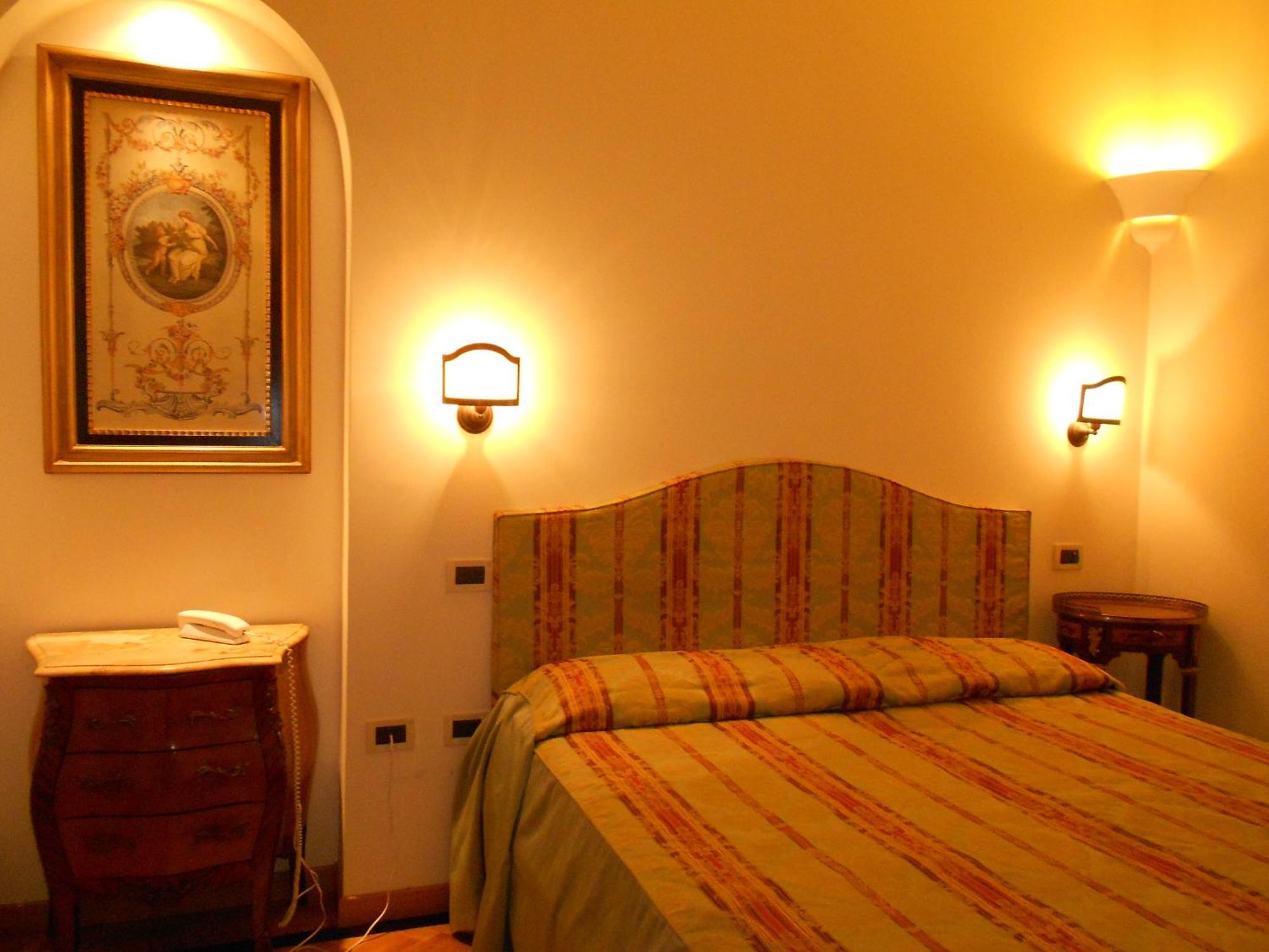 Al Teatro Otel Livorno Dış mekan fotoğraf