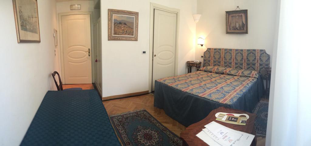 Al Teatro Otel Livorno Dış mekan fotoğraf